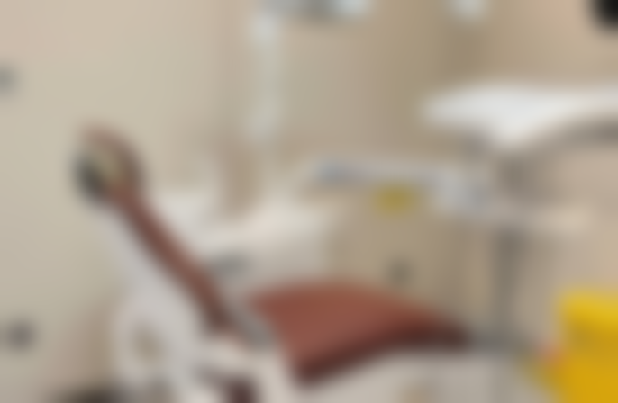 山东日照微笑口腔医院全瓷牙贴面1颗EMAX铸瓷1899元起，6.4折优惠，美观舒适又省钱！ 