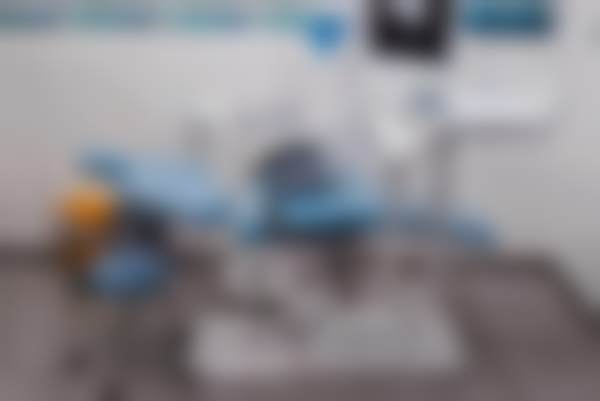 三、广州伢美口腔门诊部医生介绍